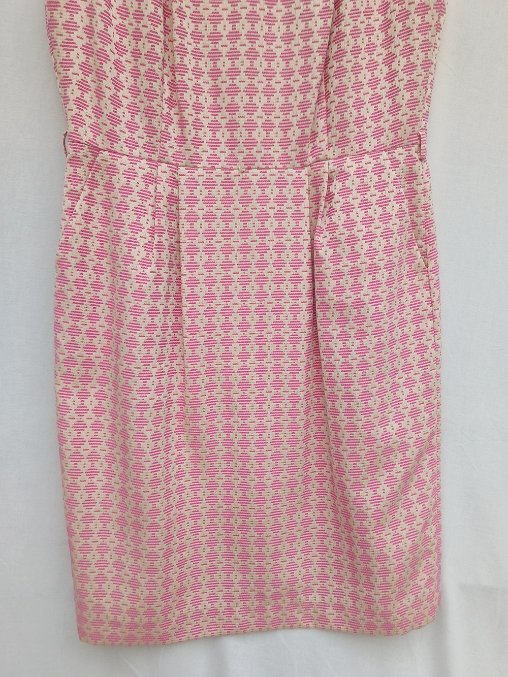 ANTONIO MELANI Pink and Cream Textured Sleeveless Midi Dress - Picture 5 of 5